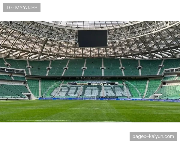 花絮：摩纳哥主场球迷展示巨型TIFO，纪念俱乐部成立百年